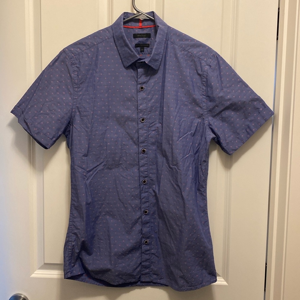 RW&CO Men’s short sleeve button down. Size medium